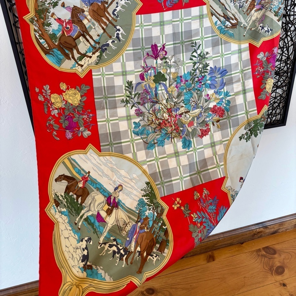 GUCCI Vintage Silk Scarf 34” Red Equestrian Hunting Print Italy - Picture 15 of 16